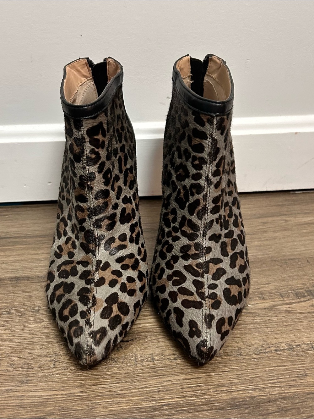 Adrienne Vittadini| Real Calf Fur Leopard Print Pointed Ankle Bootie sz 8